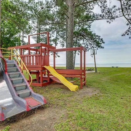 Vacation Home Lake Livingston! Onalaska エクステリア 写真