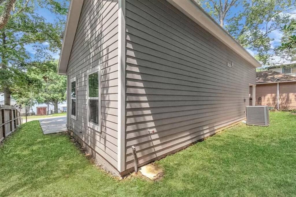Vacation Home Lake Livingston! Onalaska エクステリア 写真