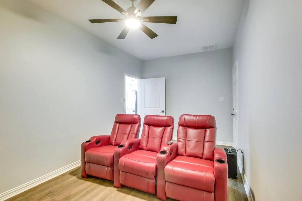 Vacation Home Lake Livingston! Onalaska エクステリア 写真