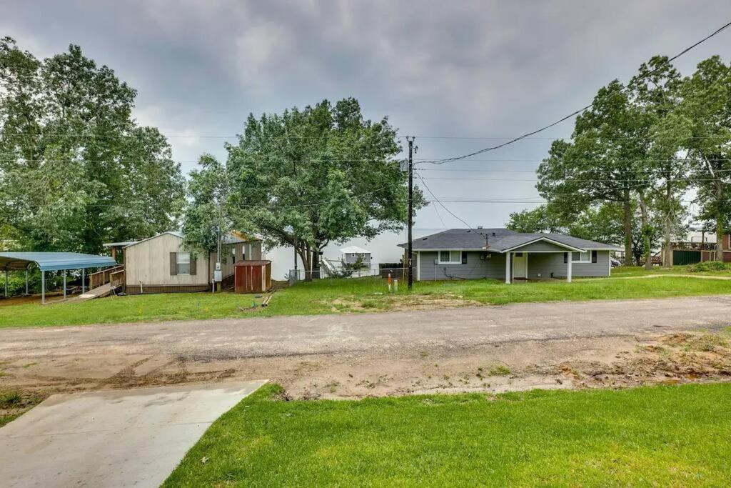 Vacation Home Lake Livingston! Onalaska エクステリア 写真