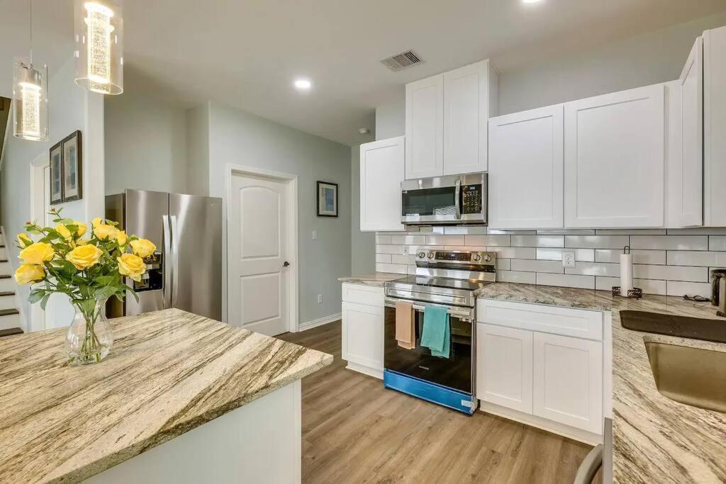 Vacation Home Lake Livingston! Onalaska エクステリア 写真